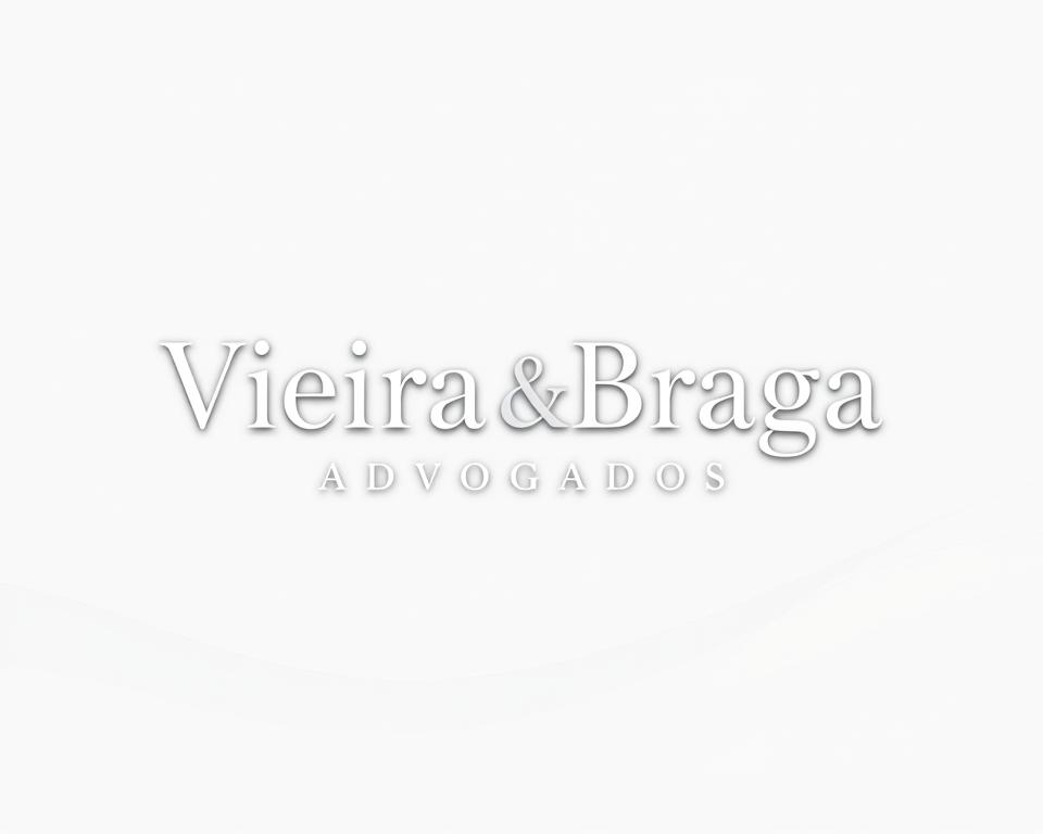 como contratar advogado