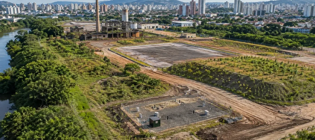 Recuperação de áreas contaminadas Antiga área industrial em processo de recuperação ambiental